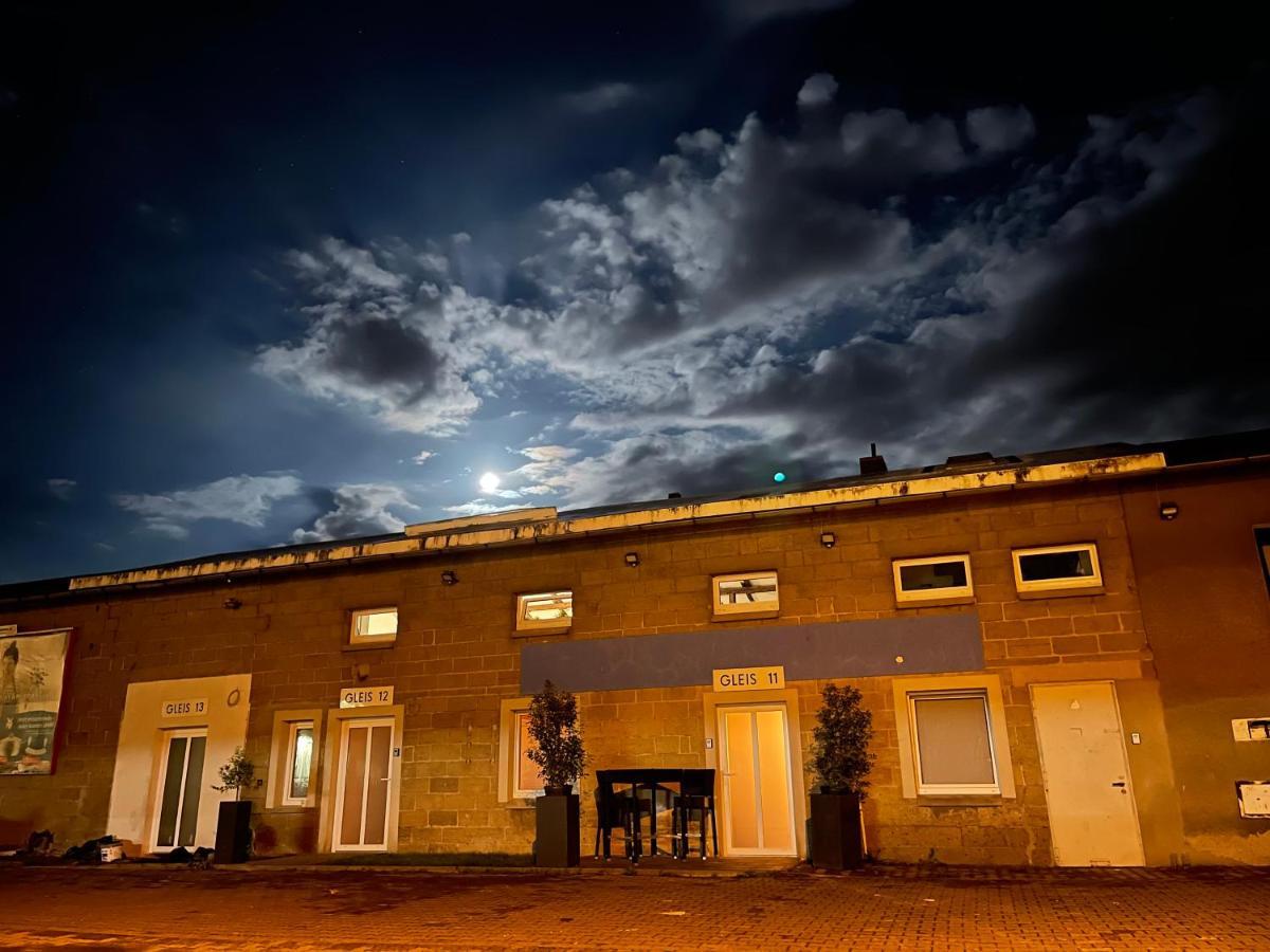 Apartment Gleis 12 , Kontaktloser 24-7-check In, Barrierefrei ,smart Tv, W-lan, Parkplatz Kostenlos